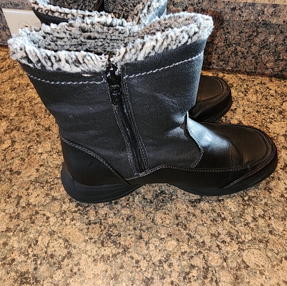 Women's Marybeth Winter Boot, Black Size 9 - Picture 7 of 7
